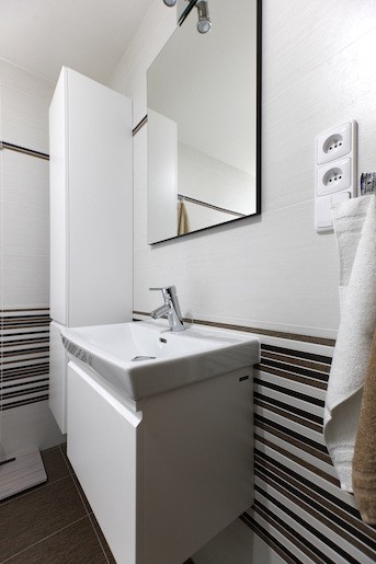 Fürdőszobaszekrény mosdó alá Laufen Laufen Pro Nordic 77x37,2x37,2 cm fehér lesk 8305.7.095.464.1