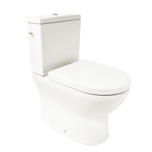 WC kombi VitrA Integra öblítőkör nélkül (Rim-Ex) univerzális hulladékkal és oldaltöltéssel. A WC tartalmaz egy tartályt szerelvényekkel és egy softclose záródású ülőkét.