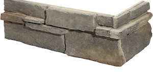 A betonkőburkolat sarka megjelenésével és szerkezetével hűen imitálja a természetes követ szürke színben 11,7x32,5x15 cm méretben.