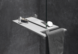 Polc ezüst színű matt színű. A Huppe márkájú fürdőszobai kiegészítő szélessége 40 cm alapanyaga alumínium.