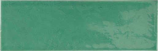 Burkolat színárnyalata esmerald green rusztikális kivitelben mérete 6,5x20 cm vastagsága 8,8 mm fényes felülettel. Csak beltérbe alkalmas. Minimális eltérésekkel a színárnyalatban, a felületi textúrában és a rajzban.